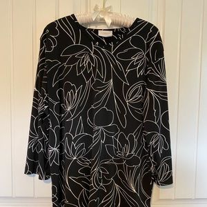 Liz Claiborne Woman Elizabeth Lightweight tunic, black and white floral